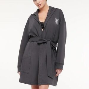 Savage X Fenty, Women's, Forever Savage Showgirl Short Robe Dark Grey size M/L